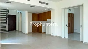 Corner Unit |Vacant |Motivated Seller| Near Pool and Park