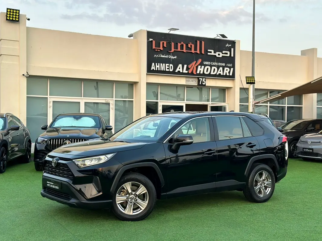 Toyota Rav 4 2022 — photo 1 of 19