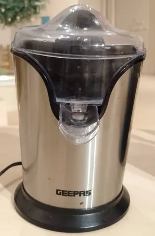Geepas Electric Juicer