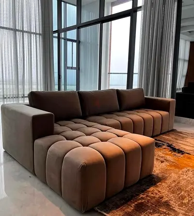 Stylish Sectional Sofa in Neutral Tone