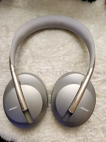 Bose 700 Wireless Noise Cancelling Headphones