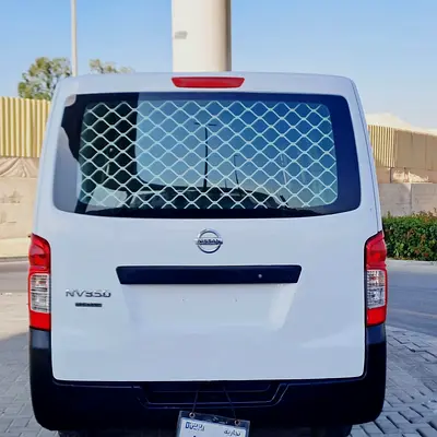 2015 Nissan URVAN — фото 9