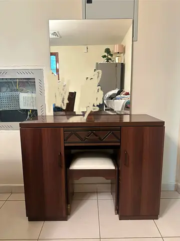 Elegant Wooden Vanity Table with Mirror with stool
