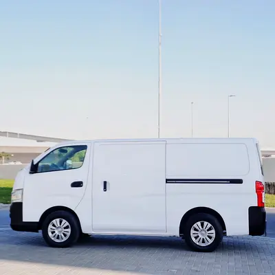 2015 Nissan URVAN — фото 10