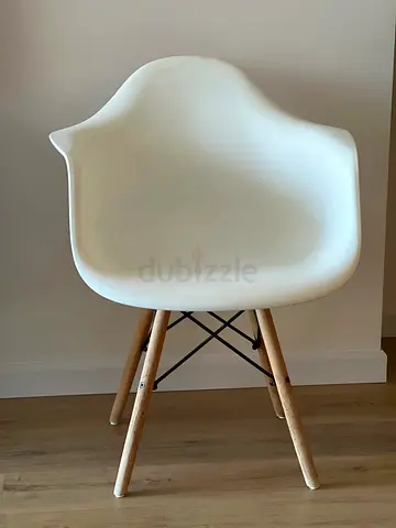 Stylish White Modern Chair