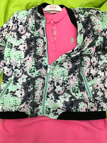 جاكيت نسائي مع تيشيرت