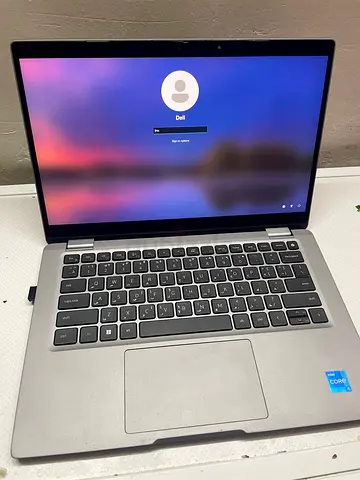 Lattitude 5320 2 in 1 touch display