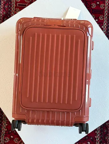 RIMOWA Essential sleeve cabin suitcase