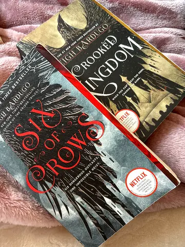 Trendy Six of Crows  Crooked Kingdom - Duology Book Set
