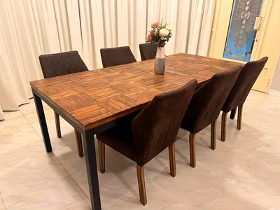 Sturdy and Elegant Dining Table Set