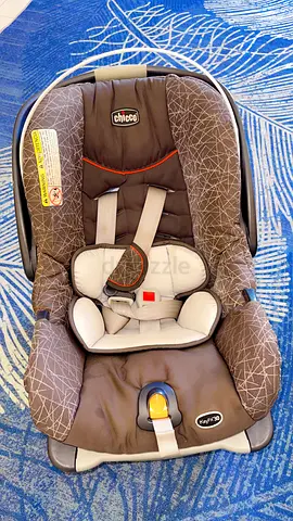 Chicco Baby Car Seat for Safe Travels