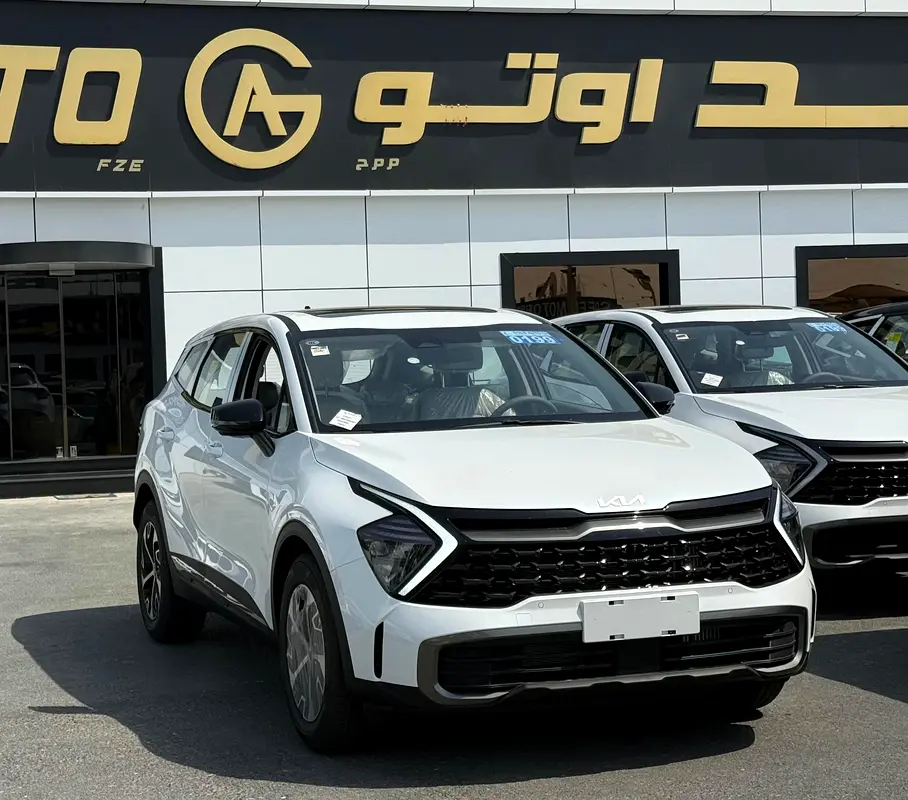 Kia Sportage 2025 — photo 1 of 15