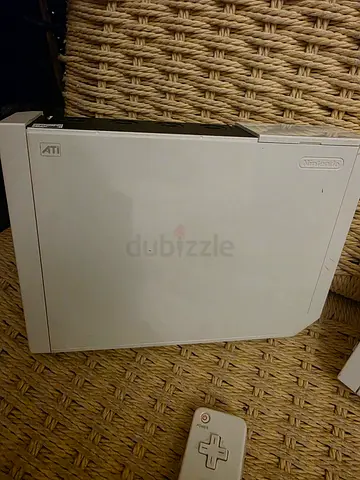 Nintendo Wii Console with Controller. Preloved.  No adapter/cable. AED 330 only. Free Delivery!