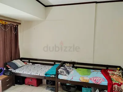 Executive women bedspace available in discovery gardens in just 1300 Only