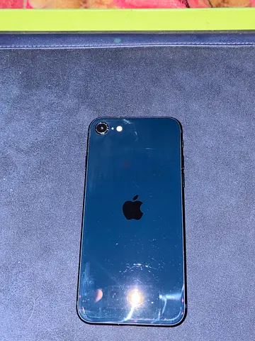 Apple iPhone SE 2022 in Great Condition