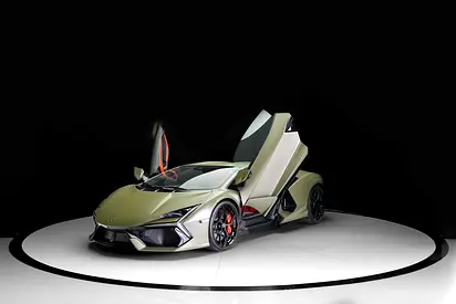 REVUELTO | VERDE TURBINE EXTERIOR | MATT CARBON INTERIOR | SERVICE TIL AUG 2027