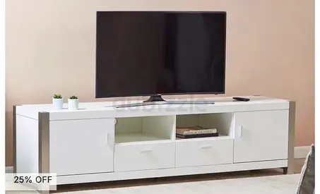 TV stand/Entertainment Center