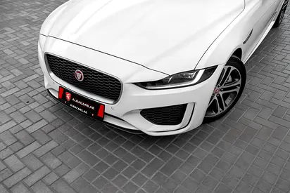 2025 Jaguar XE thumbnail 7