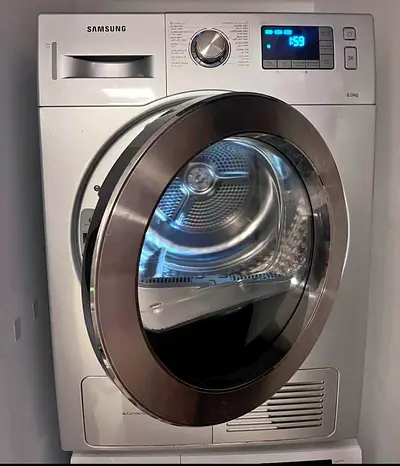Samsung silver 8kg Dryer almost New Condition