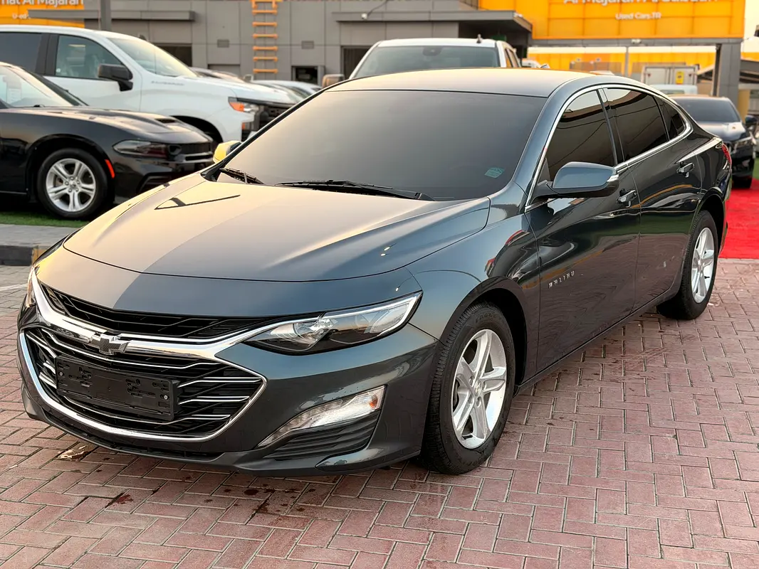 Chevrolet Malibu 2020 — photo 1 of 7