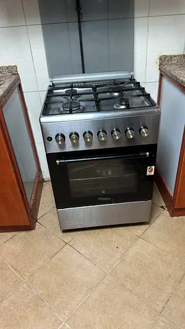 Super General Stylish cooking range in Excellent Condition