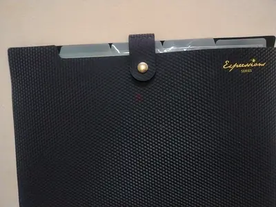 Expedition Folder for Organizing Documents