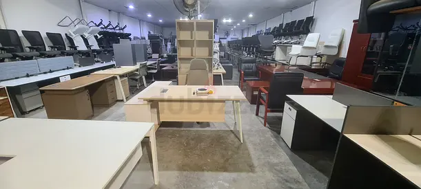 Stylish Used Office Furniture for sale Workstations desk chairs reception meeting table etc