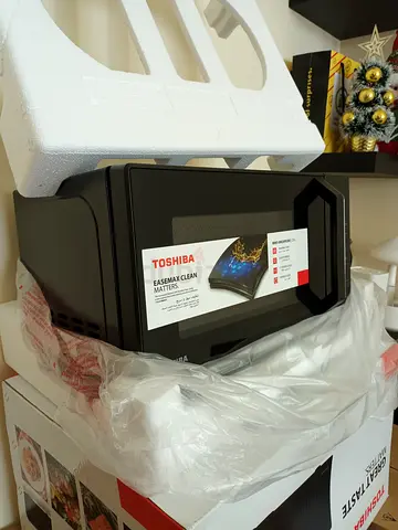 Microwave Oven, Toshiba, New