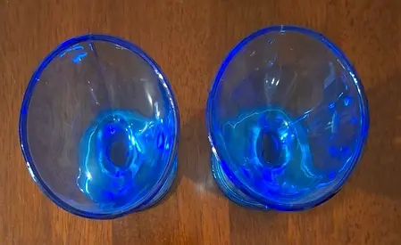 2 Oval Glass Cups ٢ كأس زجاج بيضاوي
