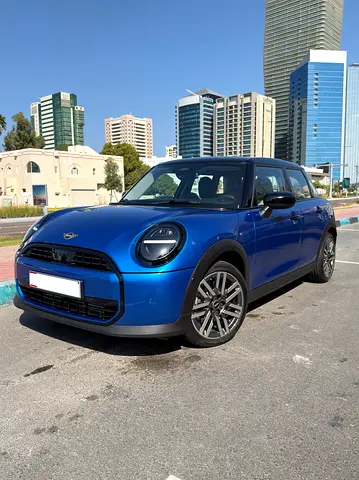 2025 Mini Cooper. 3 Years Warranty / 3 Years Free Service. Free Insurance / Window tint