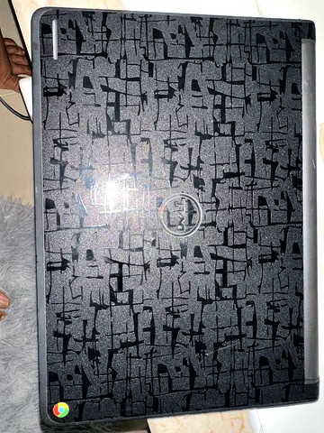 Dell Chromebook laptop with charger 200aed