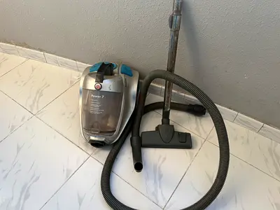 Powerful Vacuum Cleaner for Sale - Great Condition