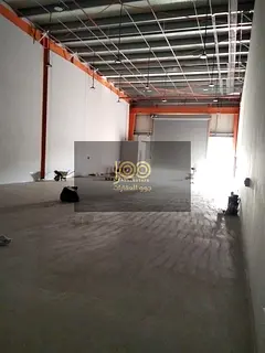 A prime warehouse in the Al Sajaa area of ​​Sharjah, suitable for various activities (electricit