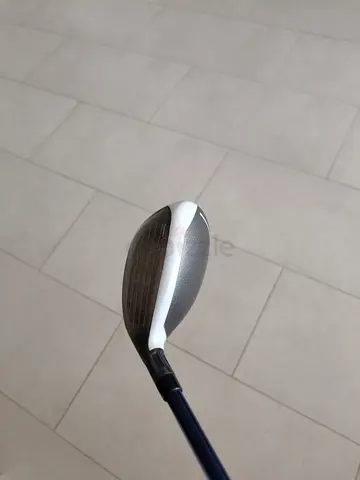 Golf Club for Sale - Excellent Condition. TaylorMade golf club rescue 3 Sim max