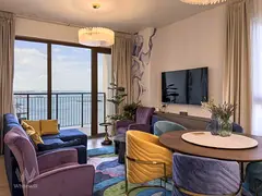 Luxury Furnished Corner Unit with Sea View