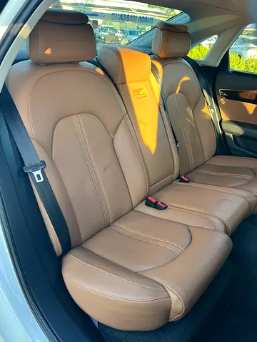2015 AUDI A8 缩略图 18