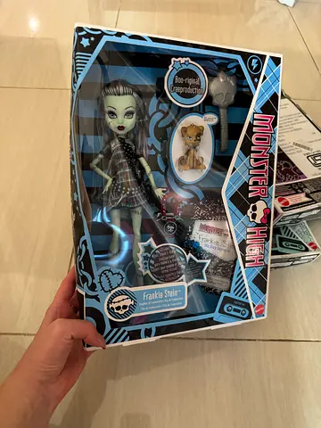 Monster high doll booriginal creeproduction frankie