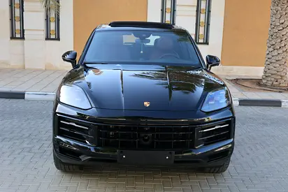 2024 Porsche CAYENNE photo 8