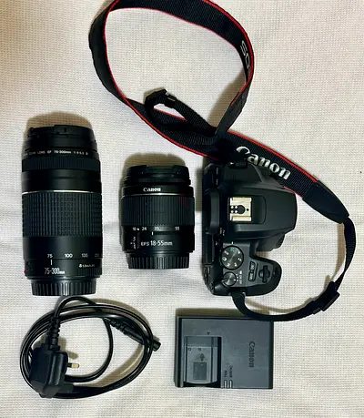 Canon EOS 250D SLR +18-55mm+75-300mm With warranty till August 2027