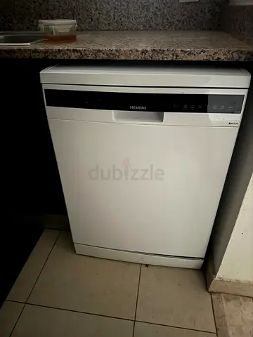 Siemens iq500 Dishwasher white colour three racks