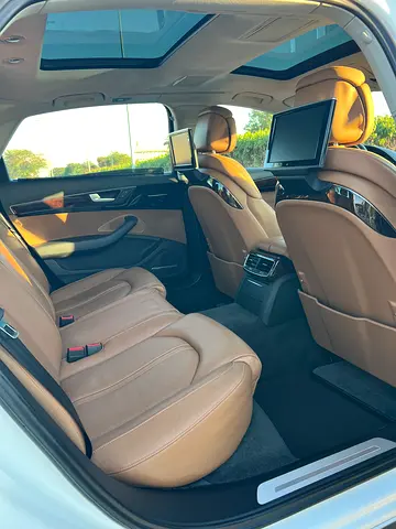 2015 AUDI A8 缩略图 17