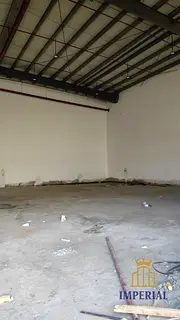 Spacious Warehouse for Rent in Umm Al Thuoob
