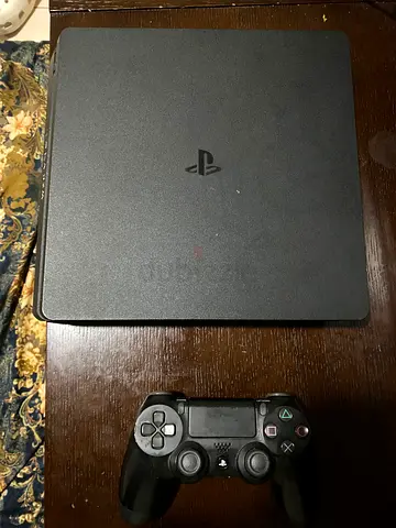 Sony PlayStation 4 Console with Controller