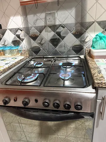 4 Burner Cooking Range Stove for Sale in Rawdha3 Ajman
