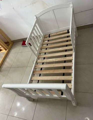 Baby Cot / Toddler Bed – White Wooden – Excellent Condition