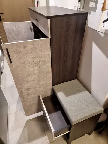 Shoe cabinet