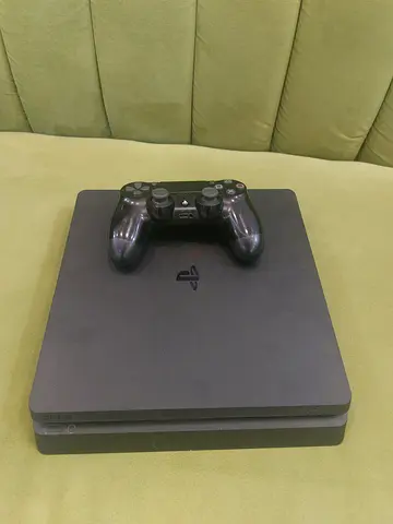 Ps4 slim 500gb with 1 controller