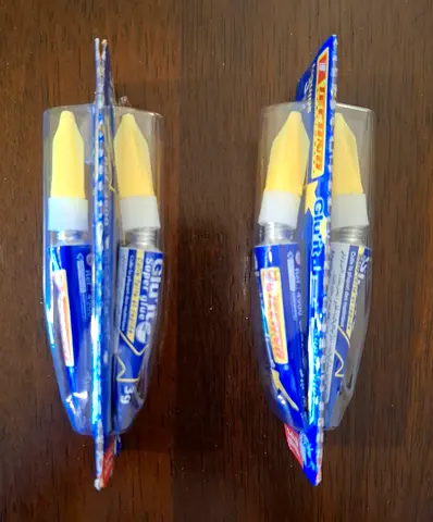 4 Super Glue ٤ غراء فائق