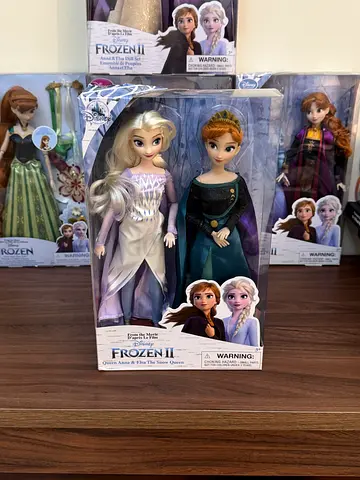 Disney Store Frozen 2 Doll Anna and Elsa