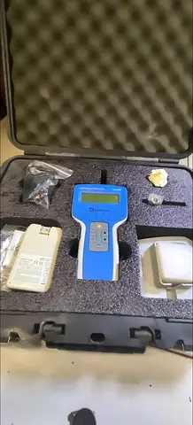 Handheld laser particle counter